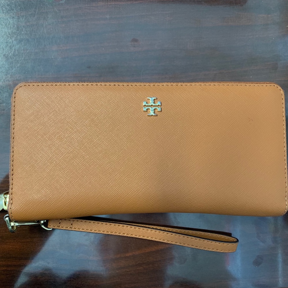 Tory Burch Emerson Continental Wallet/Wristlet